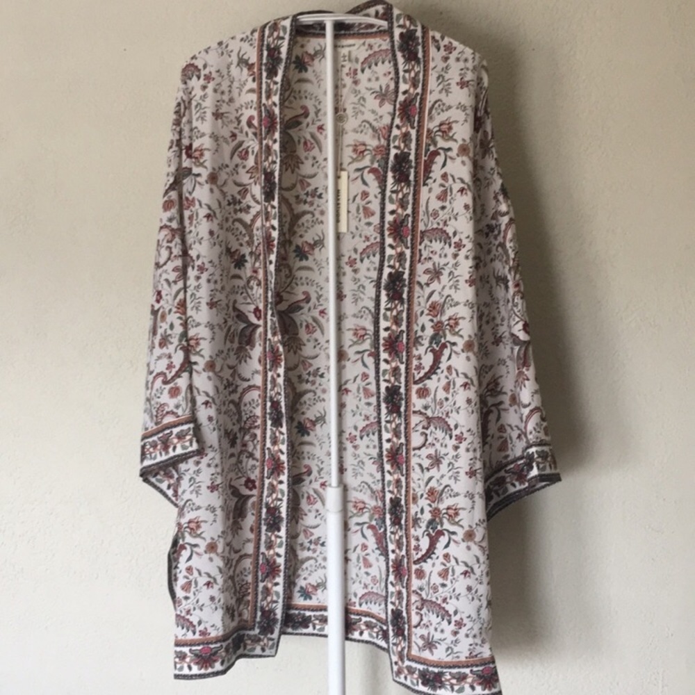 💐 NWT Max Studio Floral Border Print Kimono
